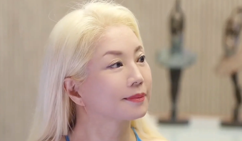 ponytail-lift-for-60s-in-korea
